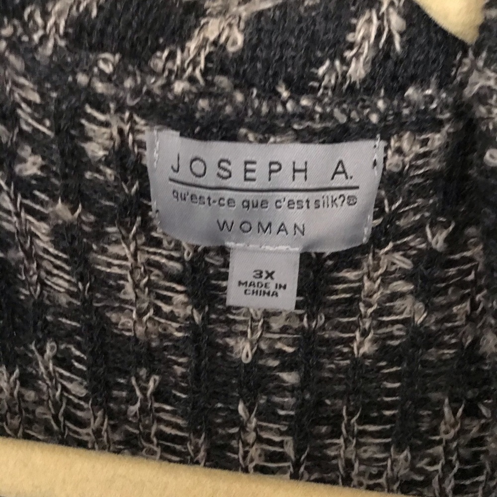Vest - Picture 2 of 2